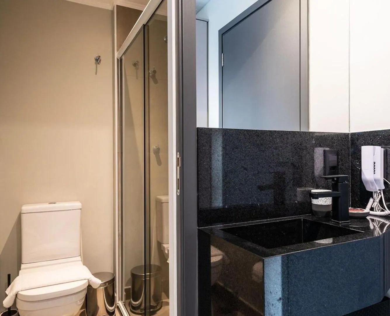 Apartamento Of4 | Novo Bhaus Oscar Freire Vista Jardins Metro São Paulo Brasil